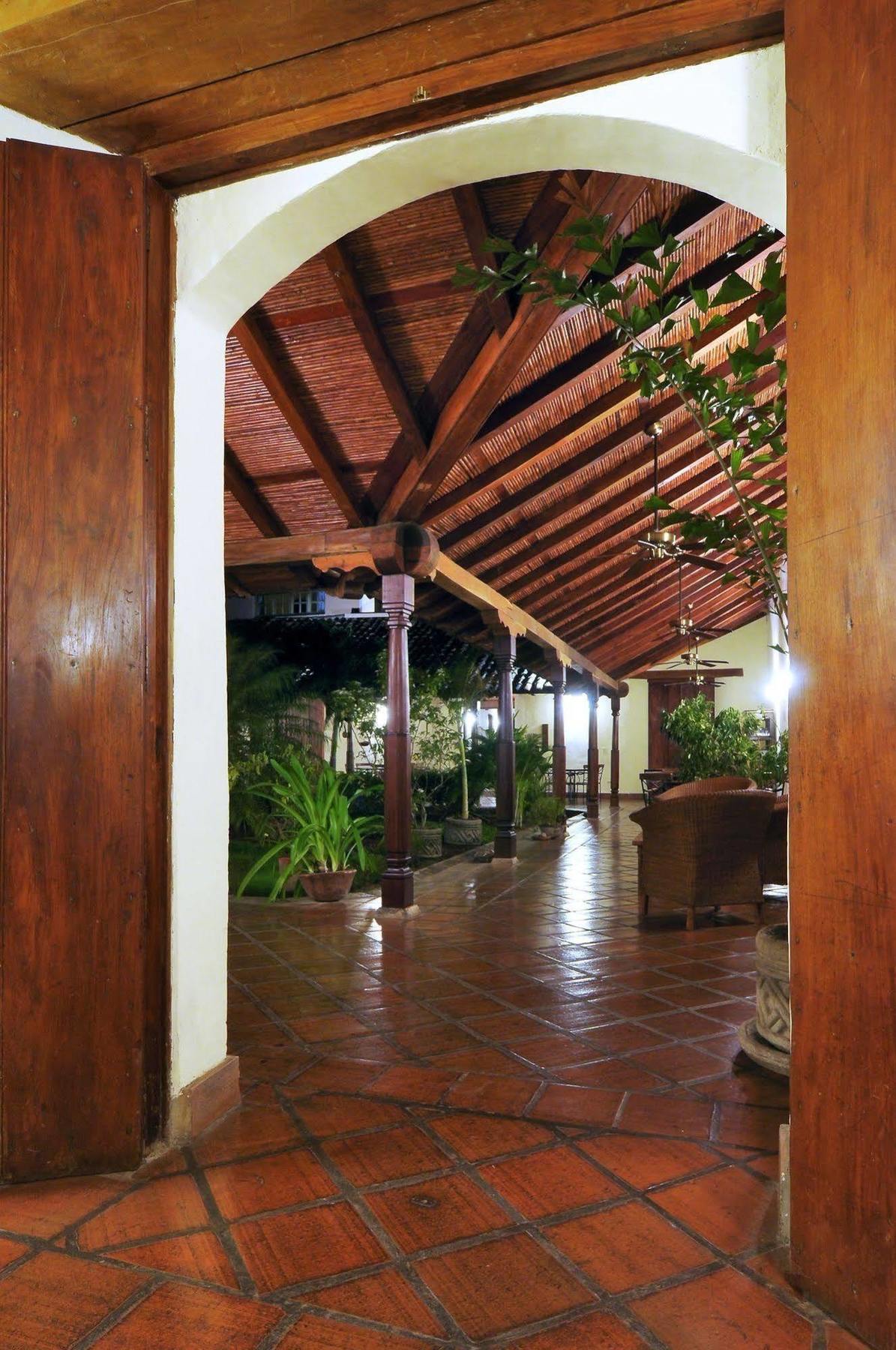 Hotel Patio Del Malinche 格拉纳达 外观 照片